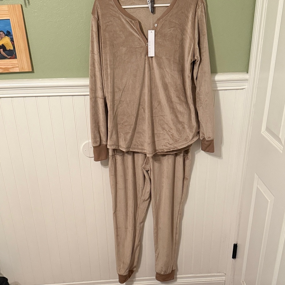 Ribbed Henley Long Sleeve Top in Beige